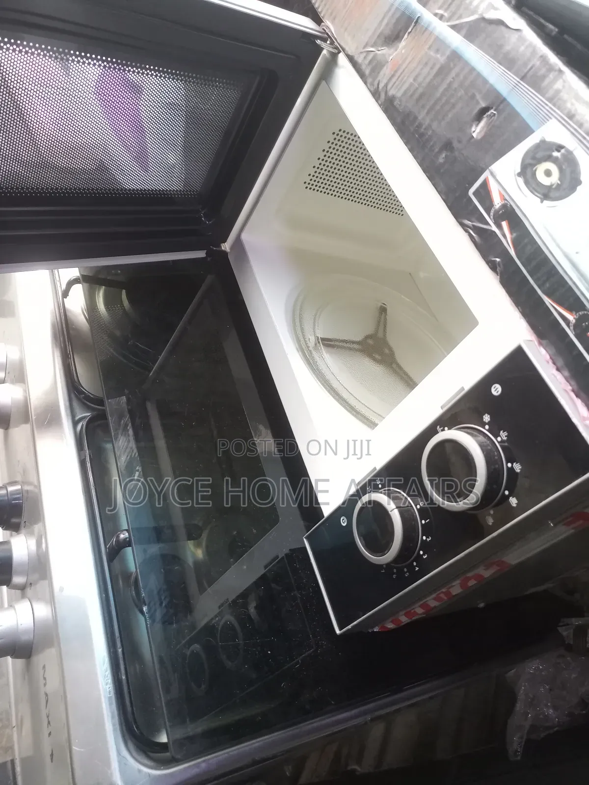 First Grade Tocumbo Microwave 20liters
