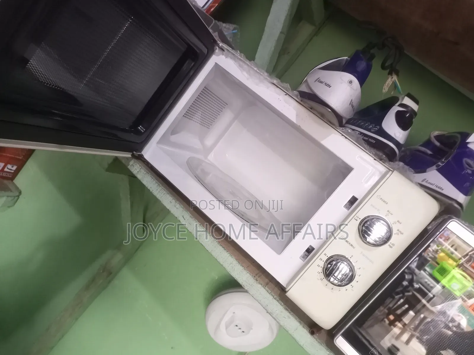 First Grade Tocumbo Microwave 20liters