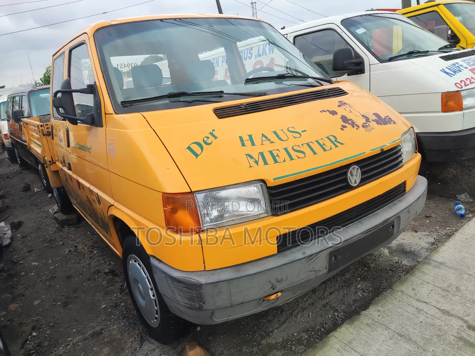 Volkswagen Transporter 2004 Yellow