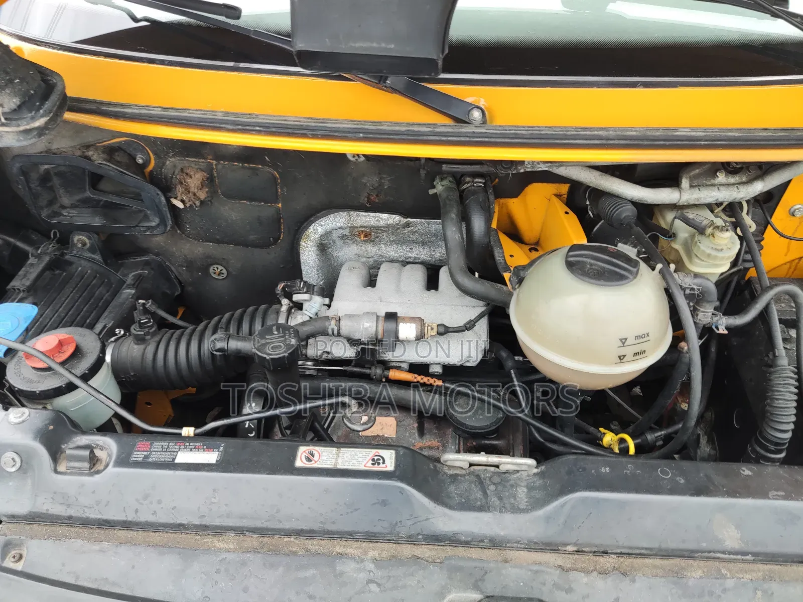 Volkswagen Transporter 2004 Yellow