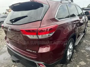 Toyota Highlander 2015 Burgundy