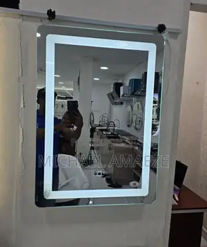Square LED Mirror Li