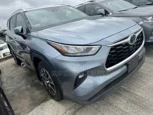 Toyota Highlander 2015 Blue