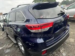 Toyota Highlander 2015 Blue