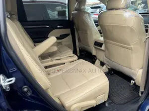 Toyota Highlander 2015 Blue