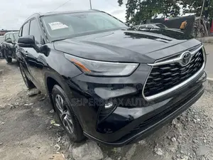 Toyota Highlander Limited 2021 Black