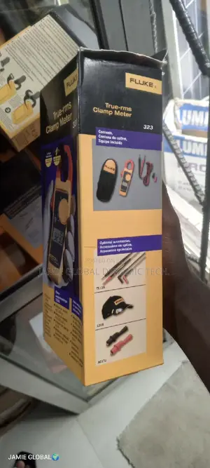 Fluke 323 Clamp Meter