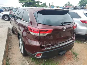 Toyota Highlander 2015 Red