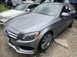 Mercedes-Benz C300 Luxury 4dr AWD 4Matic Sedan (2.0L 4cyl 7A) 2015 Gray