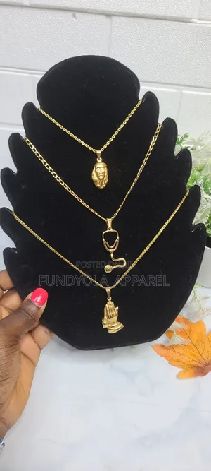 Photo - Gold Pure Stainless Steel Chain and Pendant Set