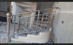 Silver Ans Gold Coloured Stainless Steel Hand Rail
