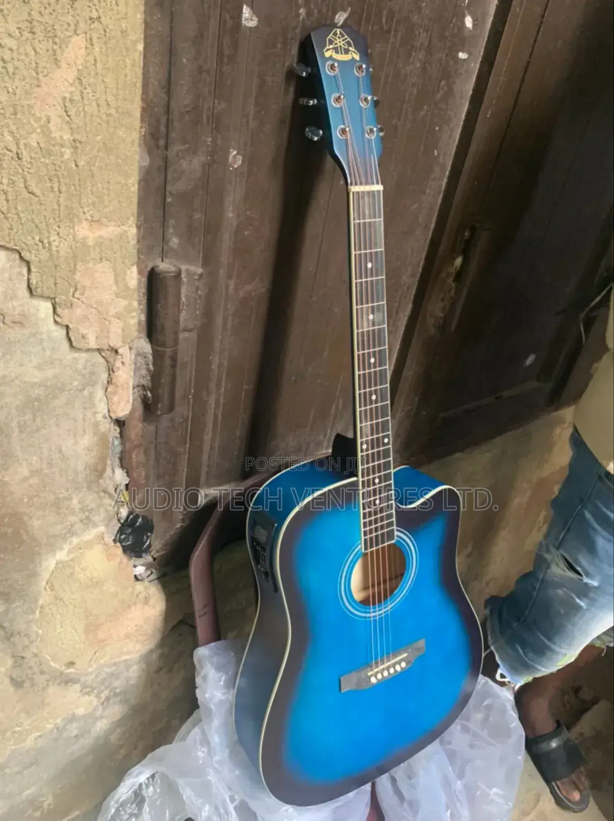 Yamacel Semi Acoustic