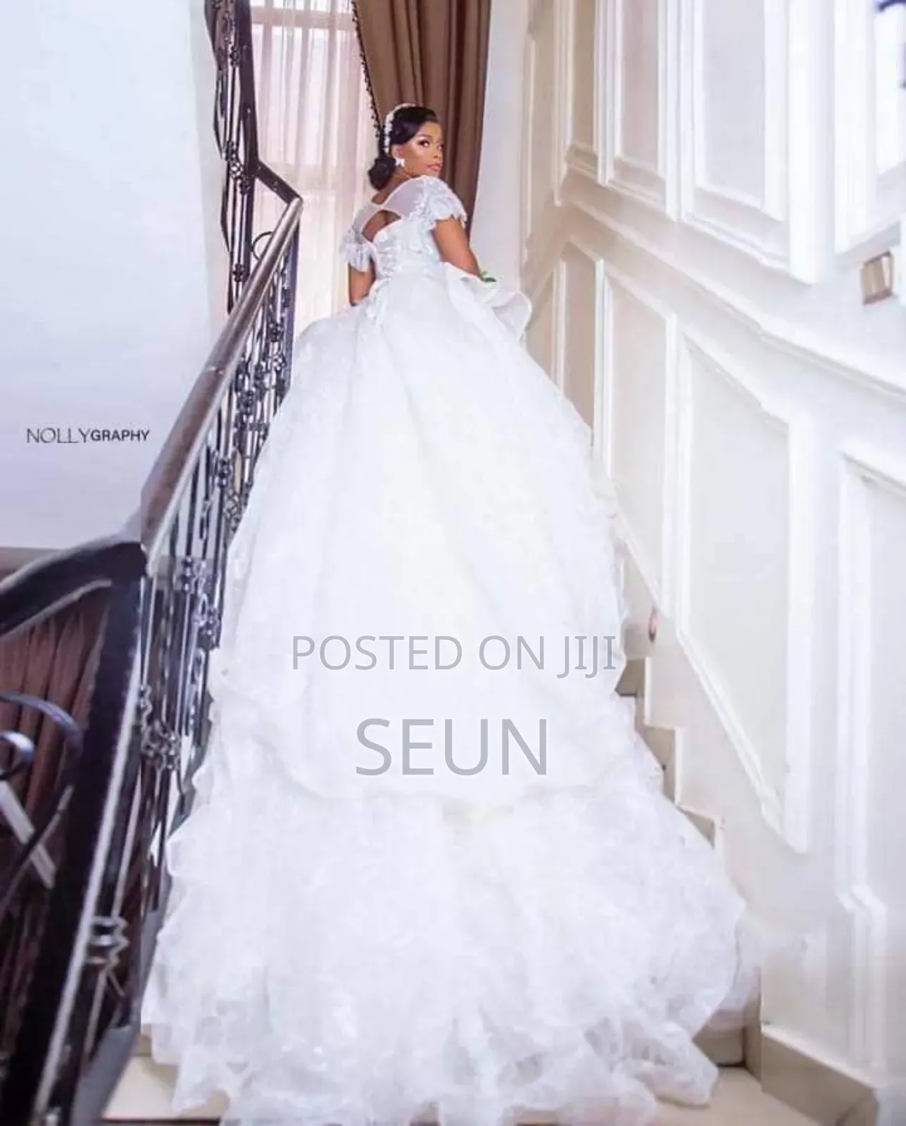 Trendy Wedding Gown With Accessories for Rent