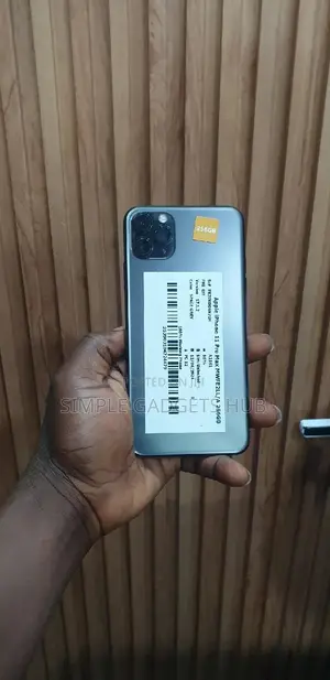 New Apple iPhone 11 Pro Max 256 GB Black