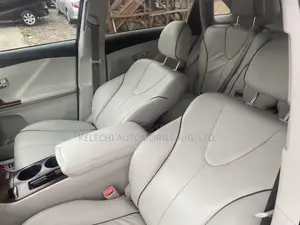 Toyota Venza AWD 2011 Silver