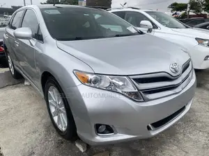 Toyota Venza AWD 2011 Silver