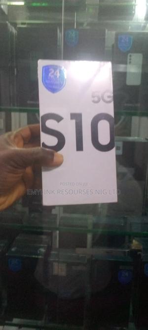 New Samsung Galaxy S10 5G 256 GB Silver
