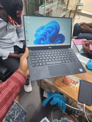 Photo - Laptop Dell XPS 13 (9350) 8GB Intel Core I5 SSD 512GB