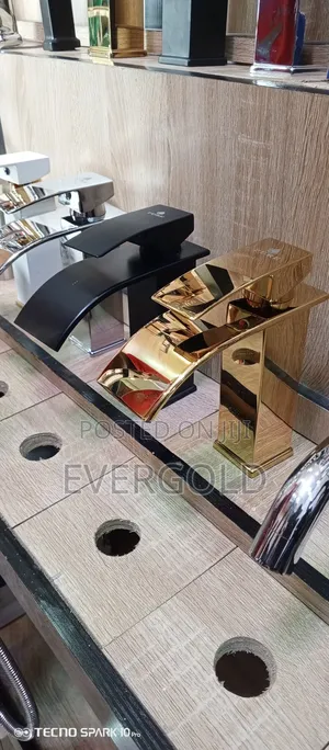Golden Hot and Cold Basin Mixer Tap With Complete Accessorie