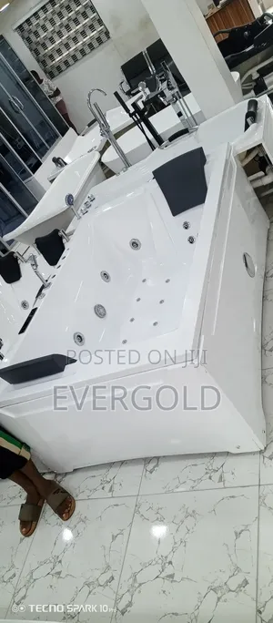 Double Jacuzzi With Original Acrylic Material
