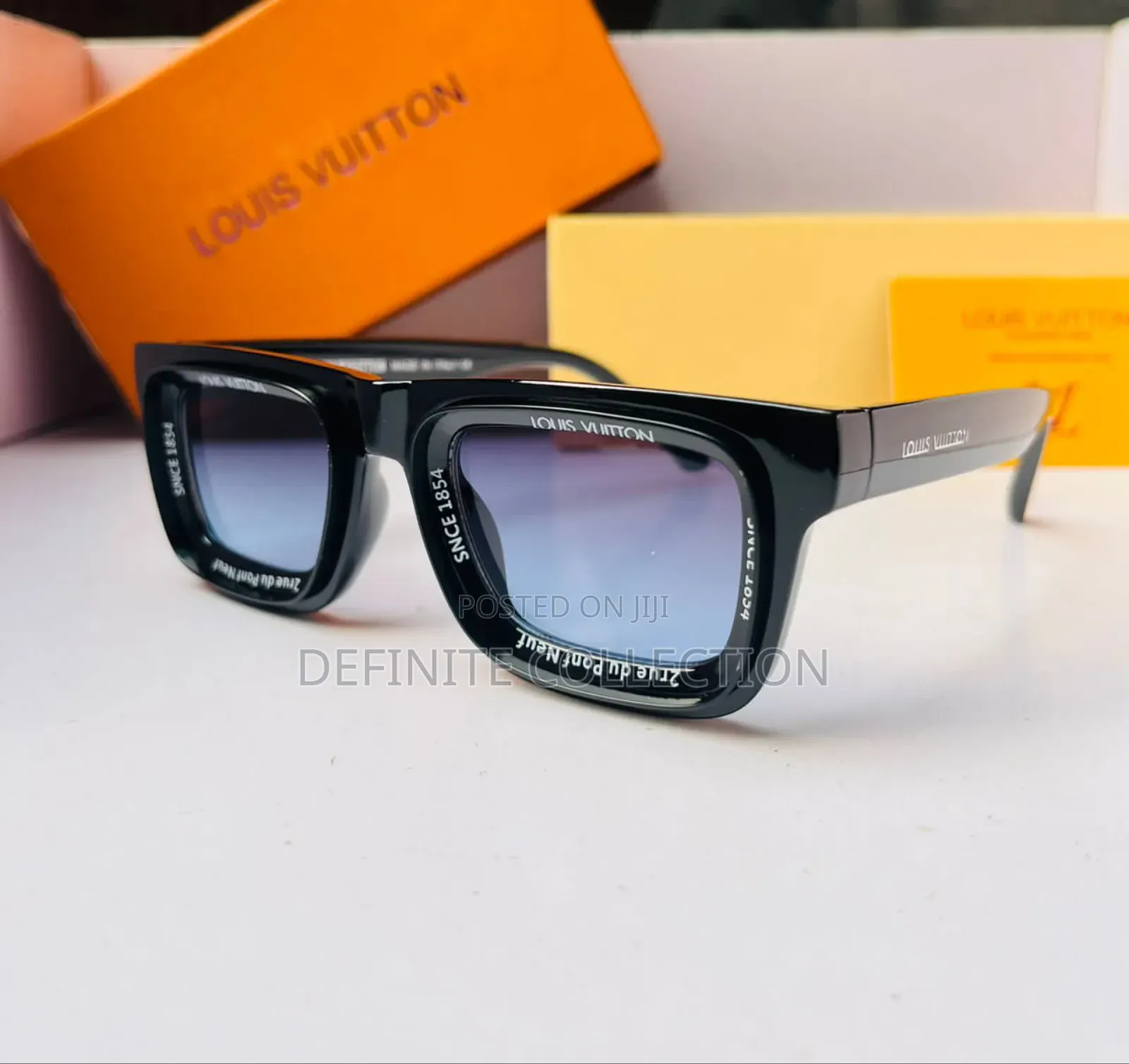 LOUIS VUITTON Luxury Glass