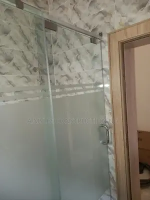 Dub Shower Cubicles
