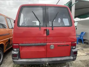 Volkswagen Transporter 2009 Red