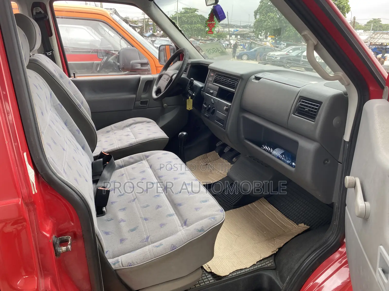 Volkswagen Transporter 2009 Red