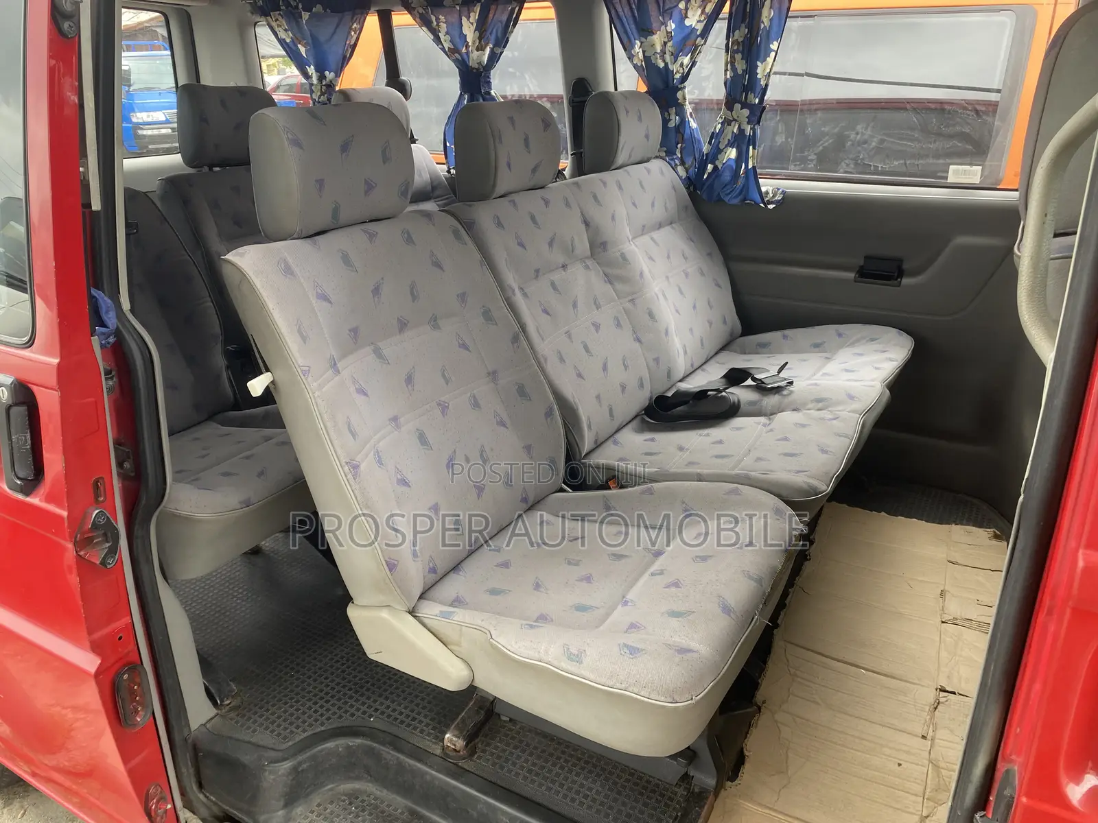 Volkswagen Transporter 2009 Red