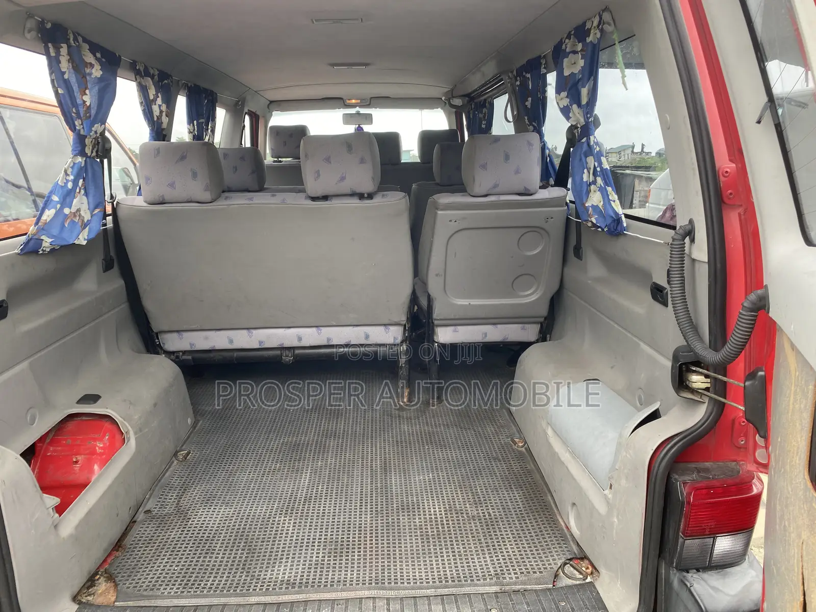 Volkswagen Transporter 2009 Red