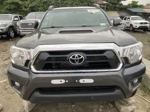 Toyota Tacoma 2015 Gray