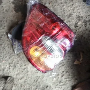Back Light Toyota Sequoia 2003-2004