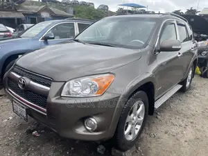 Toyota RAV4 2010