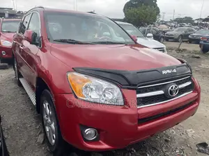Toyota RAV4 2012 Red
