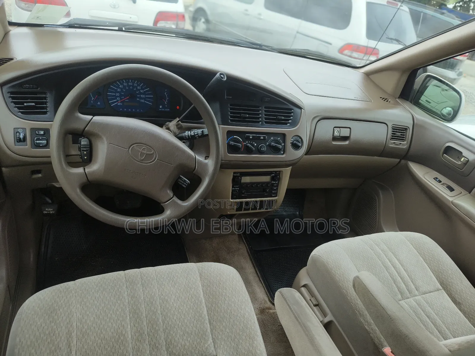 Toyota Sienna LE 2003 Gold