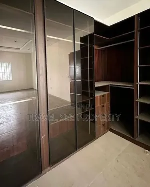 Furnished 3bdrm Block of Flats in Private Estate Lekki for rent