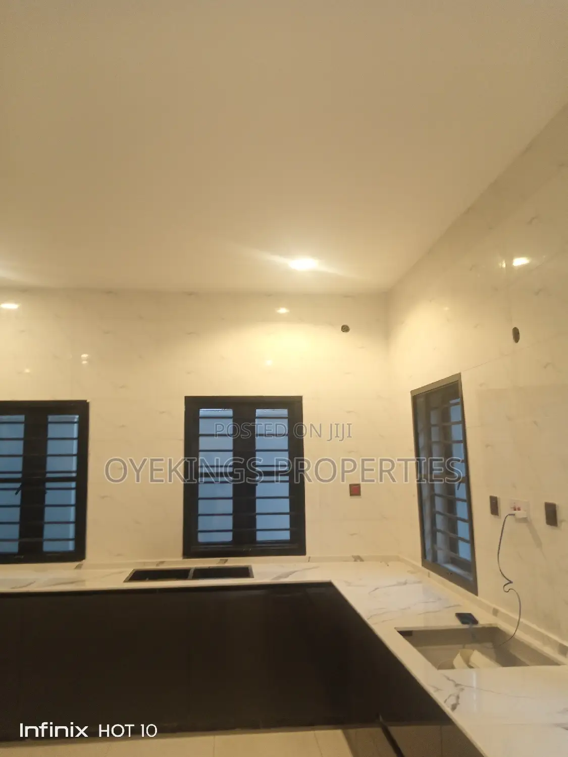 3bdrm Duplex in Oladapo Agoro, Oluyole Estate for sale