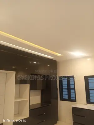 3bdrm Duplex in Oladapo Agoro, Oluyole Estate for sale