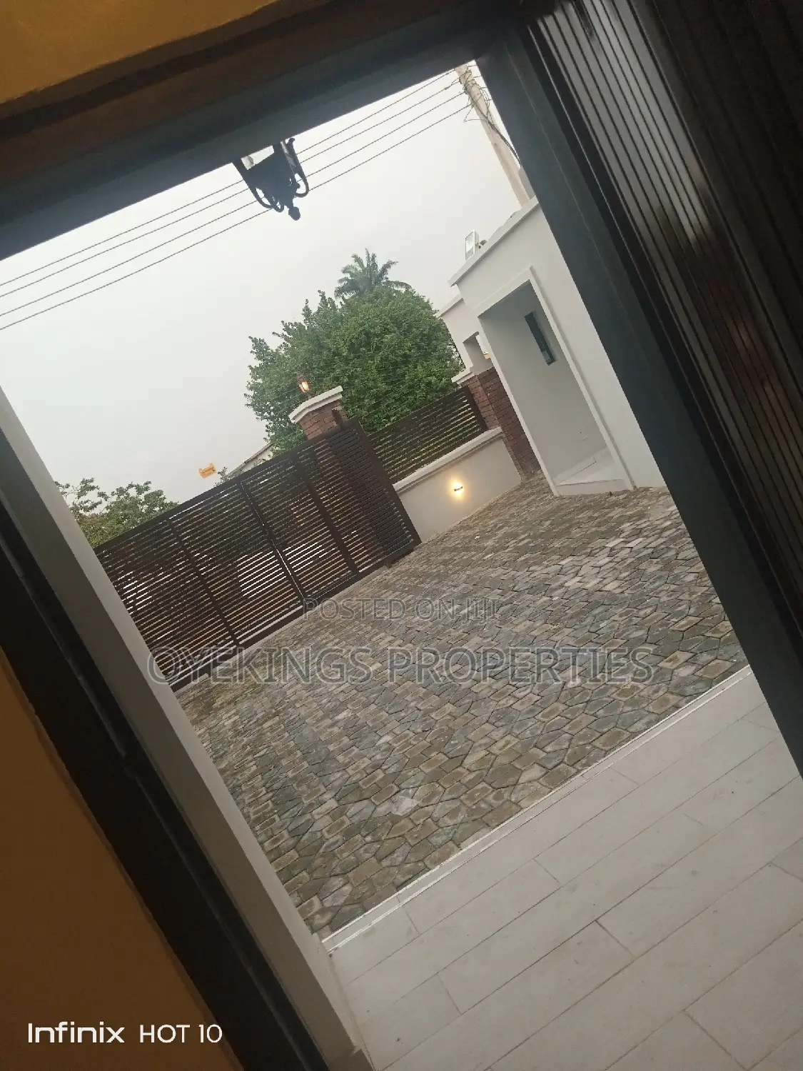 3bdrm Duplex in Oladapo Agoro, Oluyole Estate for sale