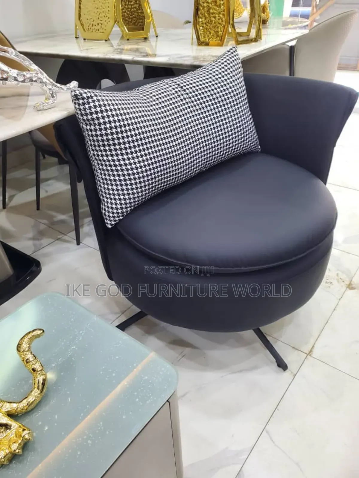 Relaxing Fabric Sofa Chair