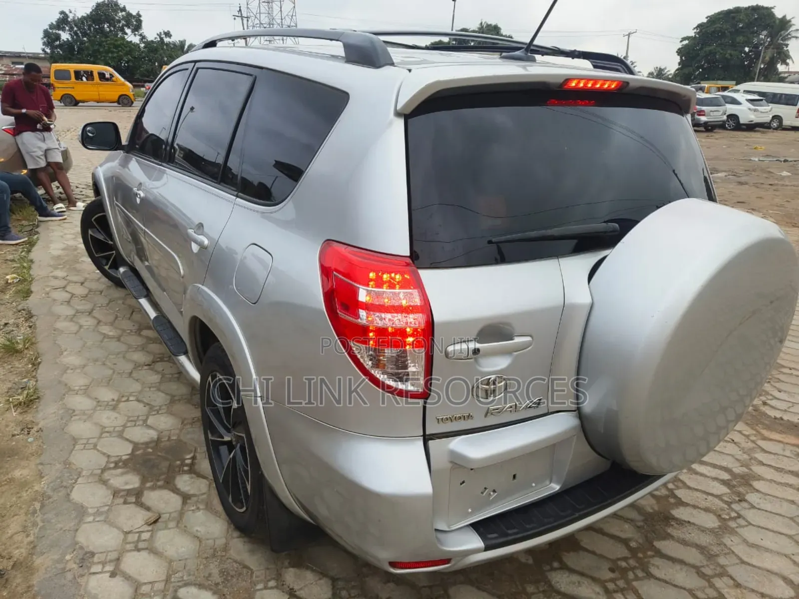 Toyota RAV4 2011 Silver