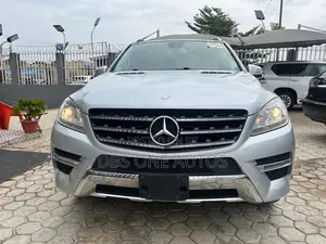 Mercedes-Benz M Class ML350 4MATIC 4dr SUV AWD (3.5L 6cyl 7A) 2014