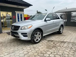 Mercedes-Benz M Class ML350 4MATIC 4dr SUV AWD (3.5L 6cyl 7A) 2014