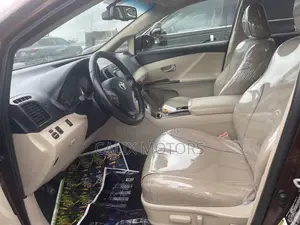 Toyota Venza 2012 Brown