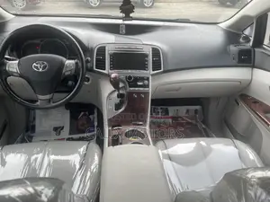 Toyota Venza 2010 Green