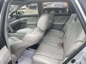 Toyota Venza 2012 Silver