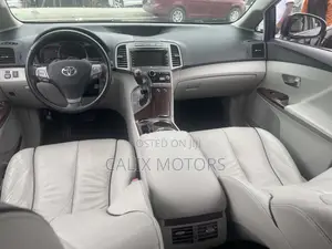 Toyota Venza 2010 Gray