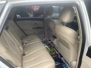 Toyota Venza 2011 White