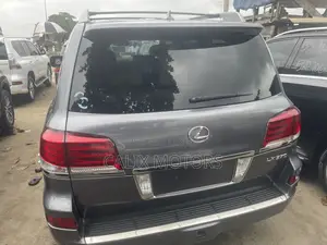 Lexus LX 2015 Gray