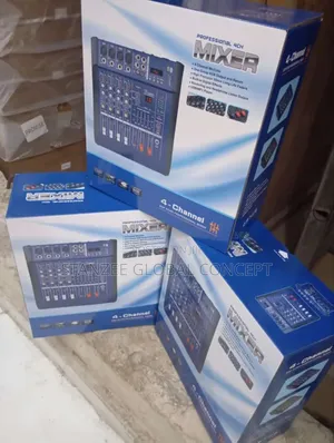 Photo - 4 Channel Powered Mixer